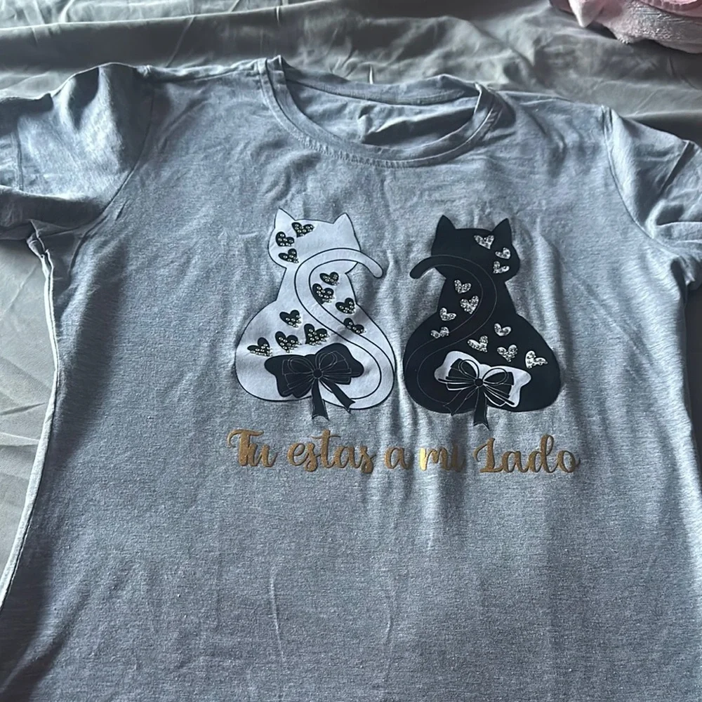 Gray Cat Print T-Shirt